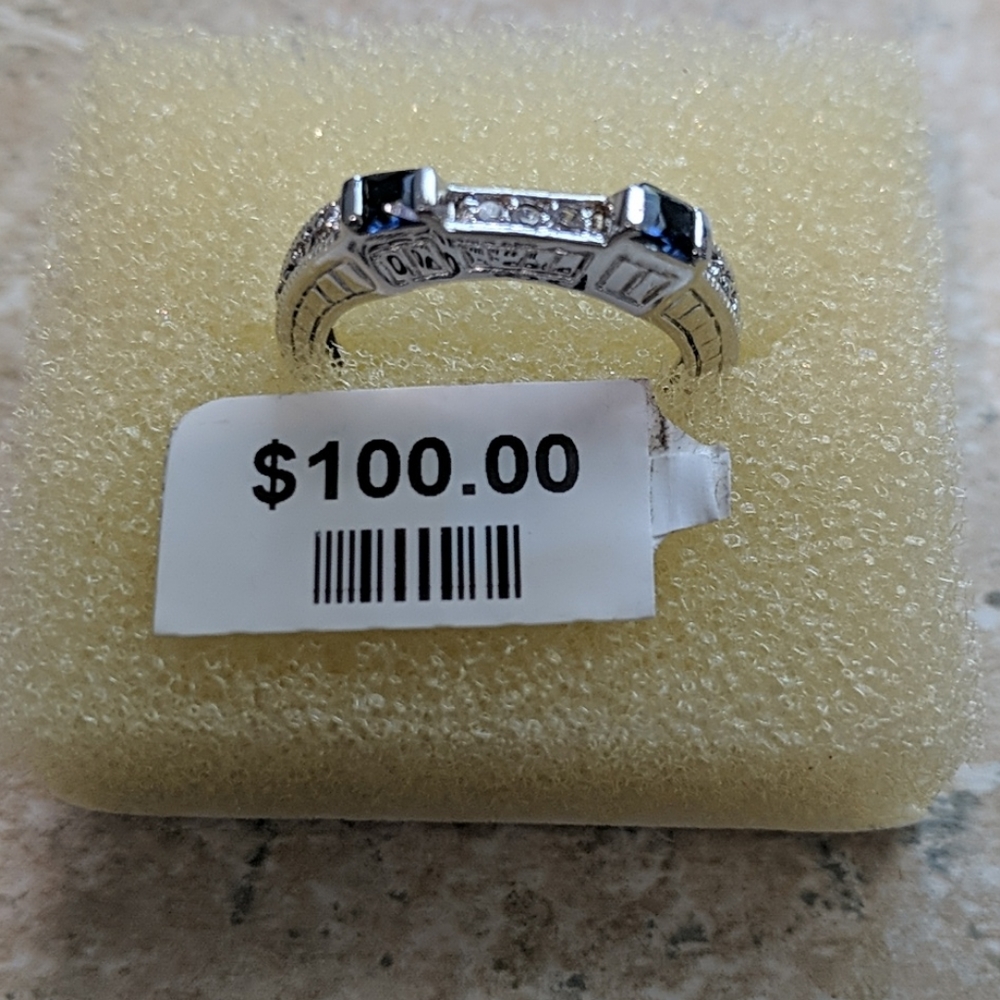 *Beautiful sapphire ring / sterling silver size 7